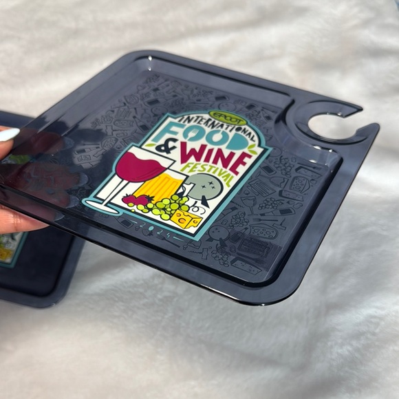 Disney Black Serveware Dining Set - Picture 2 of 3